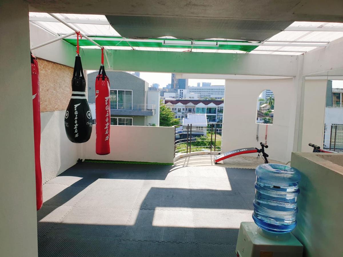 Kru Nat'S Bed & Breakfast W/ Private Rooms & Gym Bangkok Eksteriør bilde