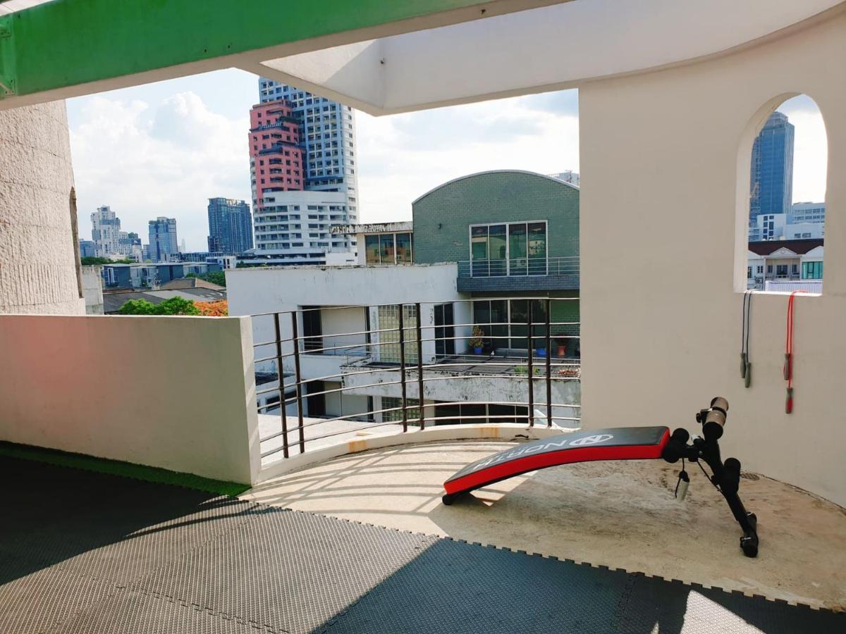 Kru Nat'S Bed & Breakfast W/ Private Rooms & Gym Bangkok Eksteriør bilde