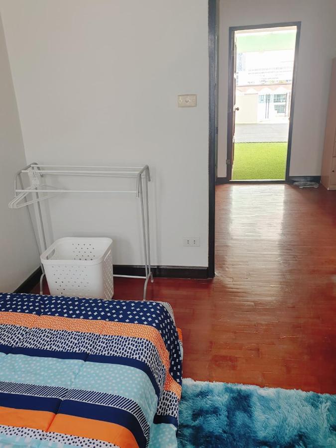 Kru Nat'S Bed & Breakfast W/ Private Rooms & Gym Bangkok Eksteriør bilde