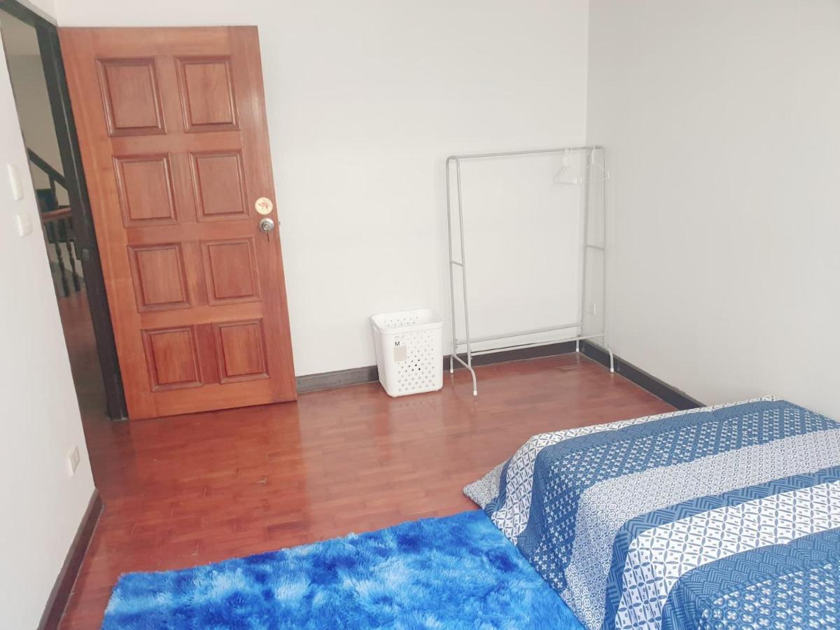 Kru Nat'S Bed & Breakfast W/ Private Rooms & Gym Bangkok Eksteriør bilde